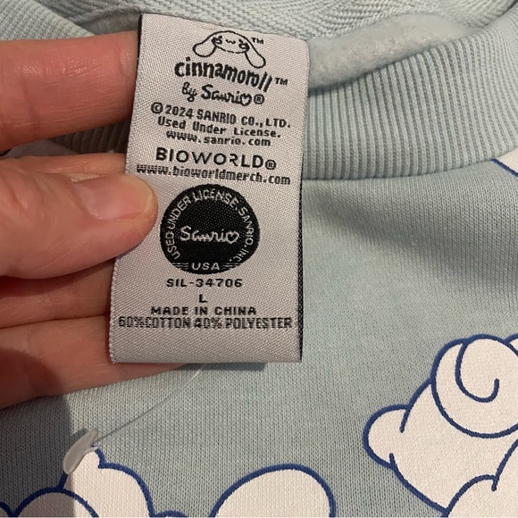 NWOT Sanrio cinnamoroll blue sweatshirt - Picture 3 of 4